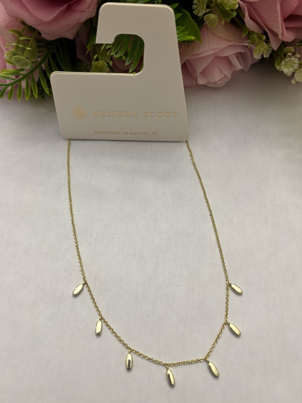 NWT Kendra Scott Jaime necklace in Gold